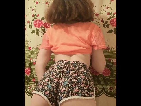 ❤️ Sexy young babe stripping off her shorts on camera ❤️❌ Homemade porn at us ❌️❤