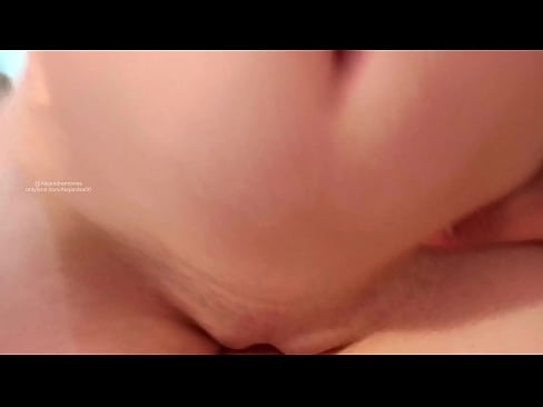 ❤️ Sleeping in my sister's room and that's how I woke up ❤️❌ Homemade porn at us ❌️❤